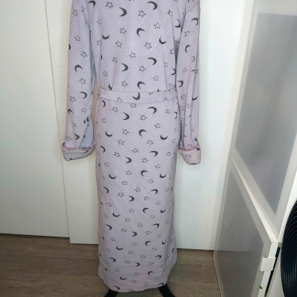 Robe with celestial pattern - Picture 6 of 8